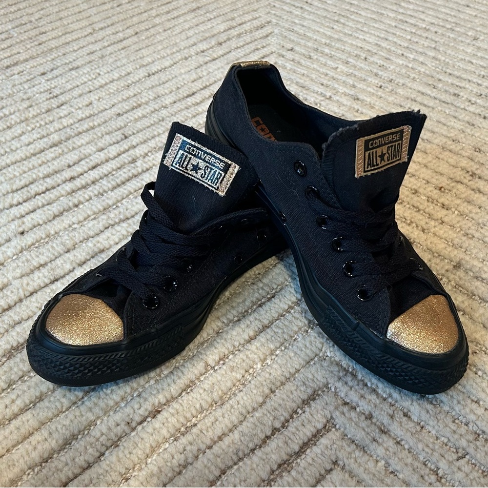 Journey exclusive converse Black with Gold glitter accents.